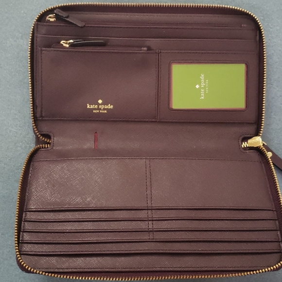 Kate Spade Wallet - Picture 4 of 4